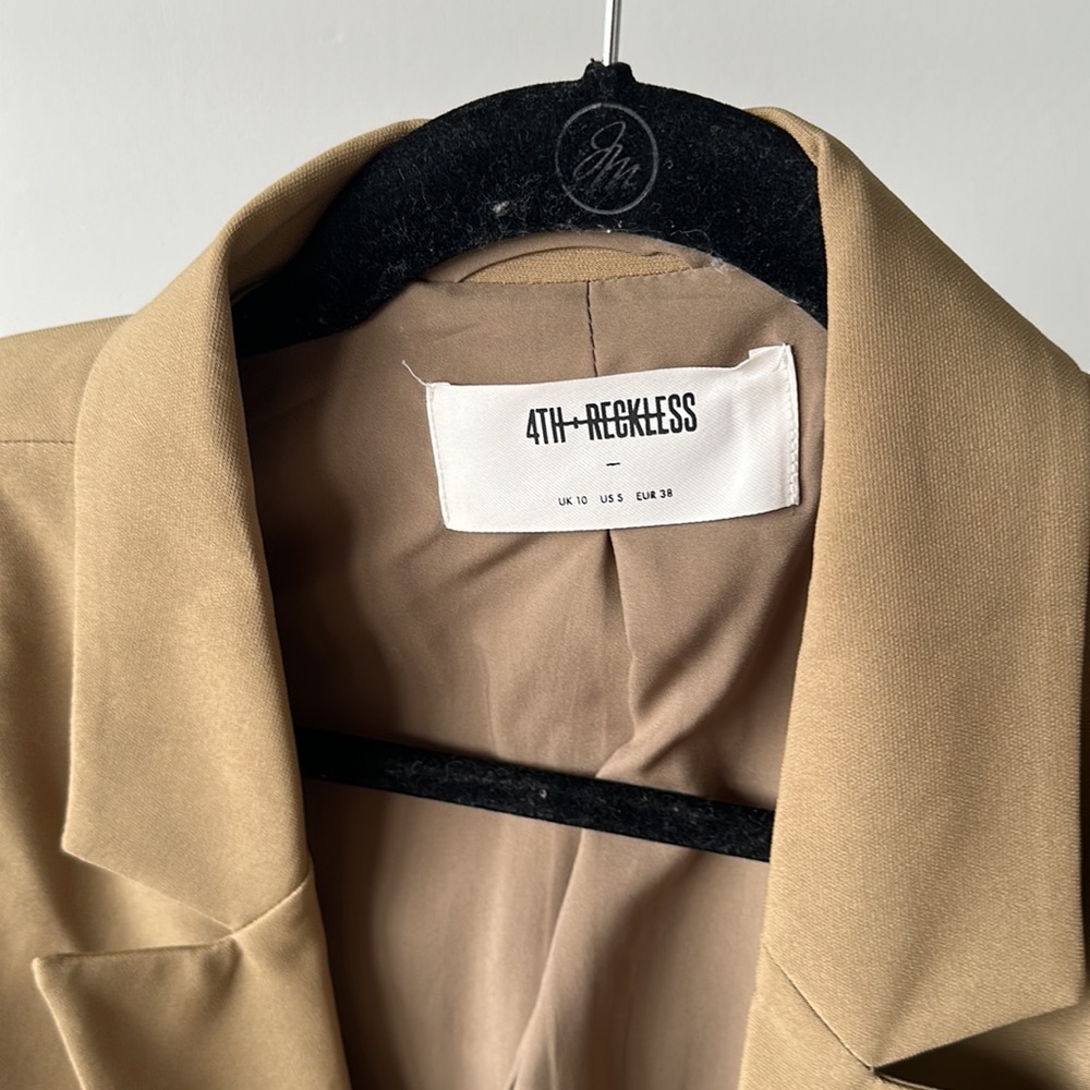 4TH & RECKLESS | tan blazer - Picture 6 of 6